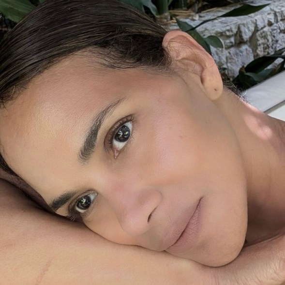 halle berry's face close up